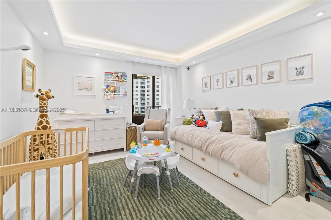 待售: $915,000 (2 贝兹, 2 浴室, 1555 平方英尺)