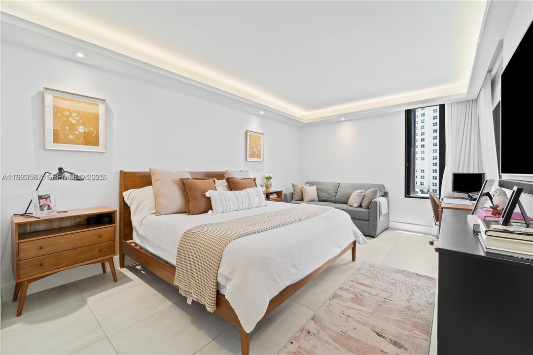 待售: $915,000 (2 贝兹, 2 浴室, 1555 平方英尺)