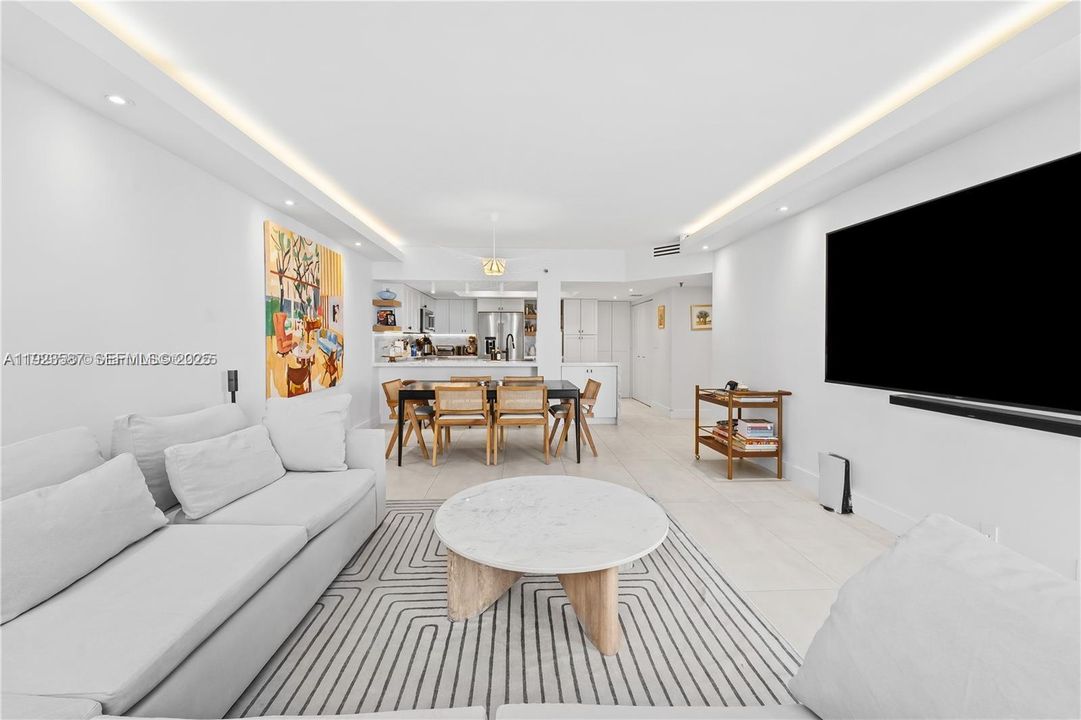 待售: $915,000 (2 贝兹, 2 浴室, 1555 平方英尺)