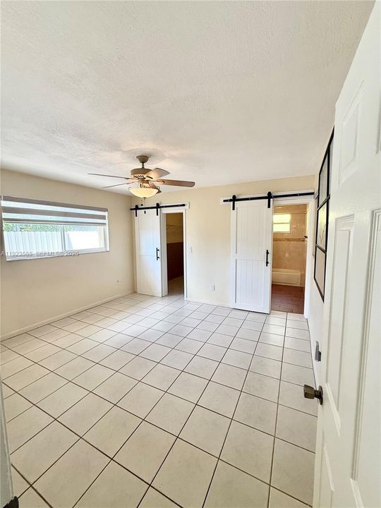 For Rent: $1,650 (1 beds, 1 baths, 2863 Square Feet)