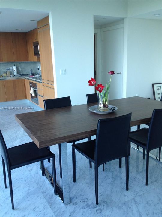 For Sale: $2,395,000 (2 beds, 2 baths, 1595 Square Feet)