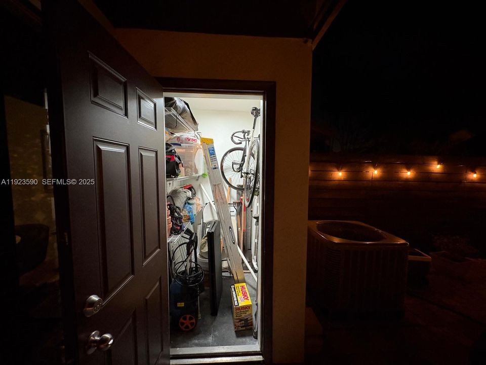 For Rent: $3,100 (3 beds, 2 baths, 1445 Square Feet)