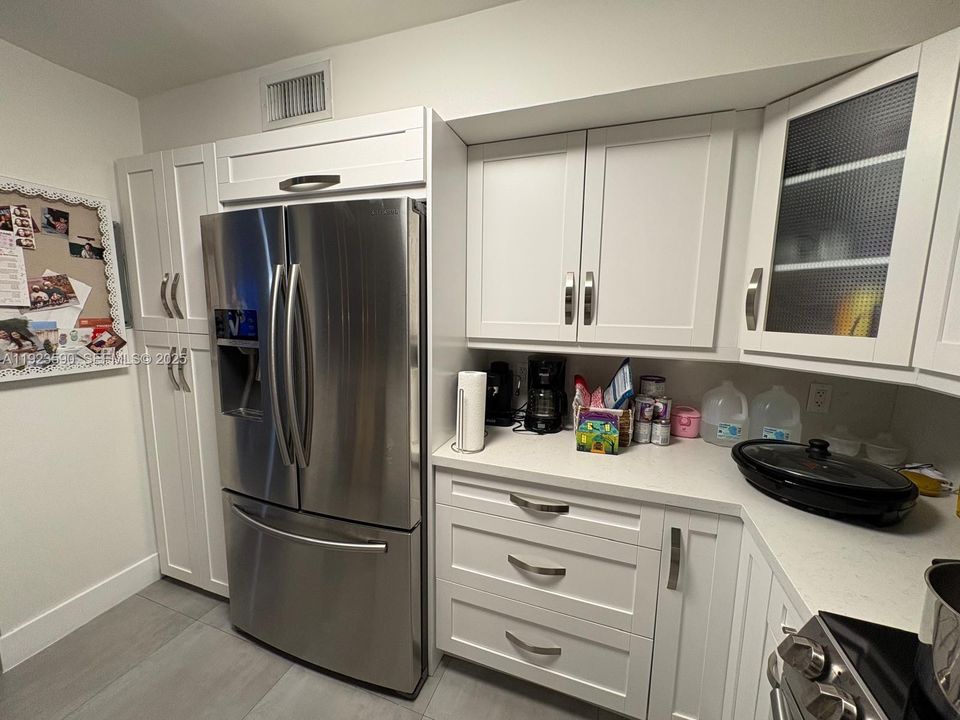 For Rent: $3,100 (3 beds, 2 baths, 1445 Square Feet)