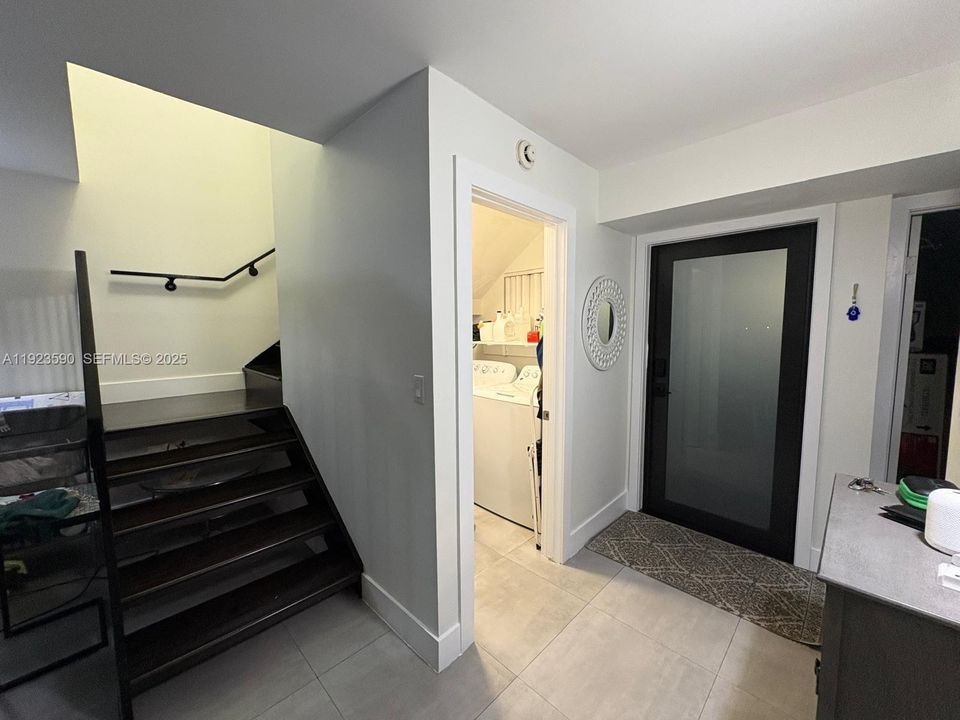 For Rent: $3,100 (3 beds, 2 baths, 1445 Square Feet)