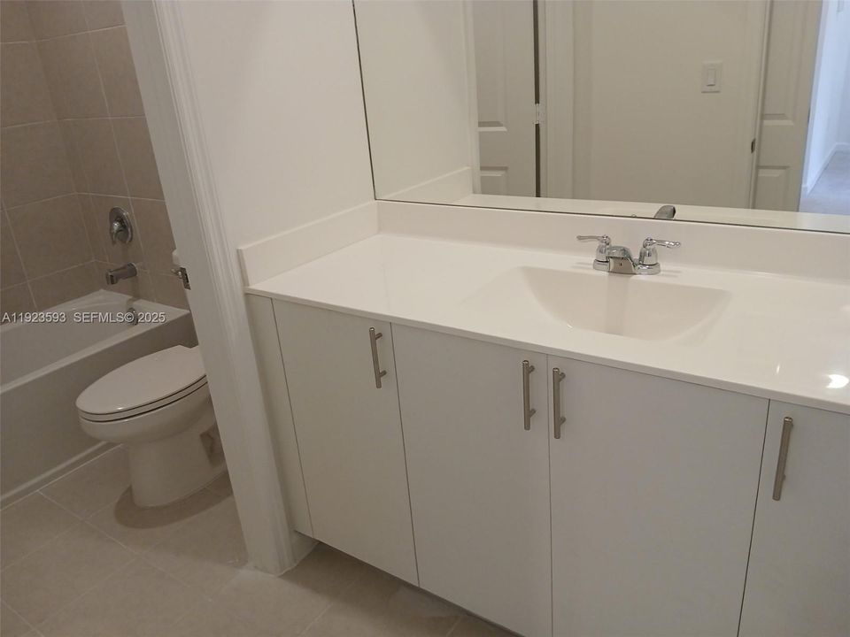 For Rent: $4,200 (5 beds, 3 baths, 2665 Square Feet)