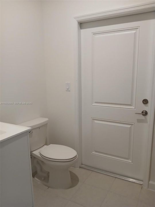 For Rent: $4,200 (5 beds, 3 baths, 2665 Square Feet)