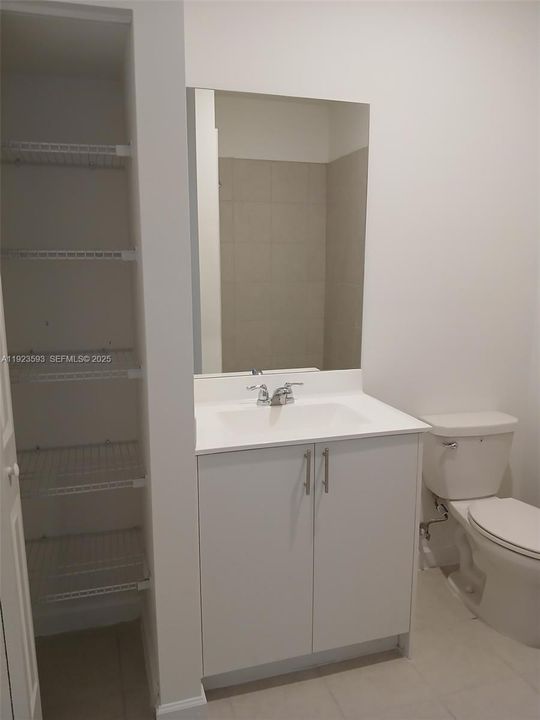 For Rent: $4,200 (5 beds, 3 baths, 2665 Square Feet)