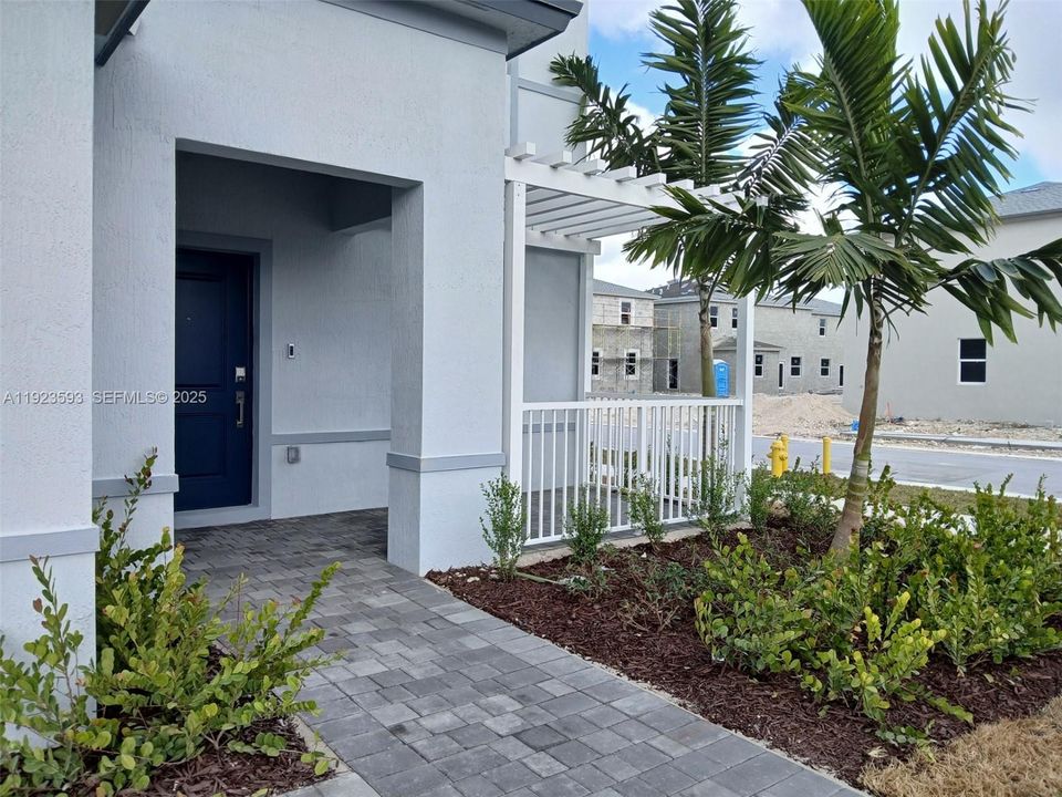 For Rent: $4,200 (5 beds, 3 baths, 2665 Square Feet)