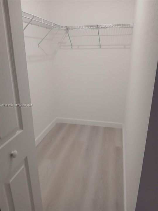 For Rent: $4,200 (5 beds, 3 baths, 2665 Square Feet)