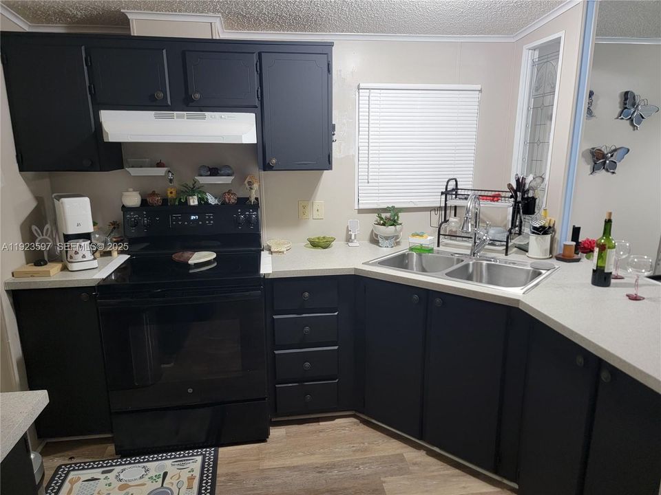 На продажу: $85,000 (2 спален, 2 ванн, 0 Квадратных фут)