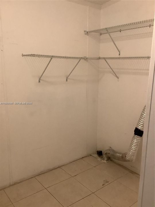 For Sale: $309,500 (3 beds, 2 baths, 1690 Square Feet)