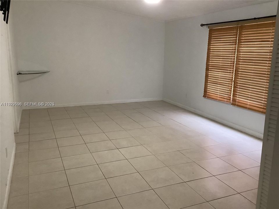 For Sale: $309,500 (3 beds, 2 baths, 1690 Square Feet)