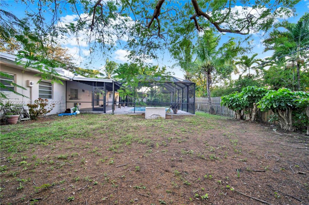 En Venta: $1,100,000 (4 camas, 2 baños, 2529 Pies cuadrados)