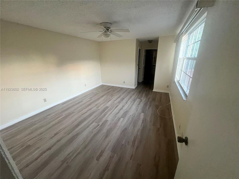 For Rent: $3,150 (3 beds, 2 baths, 1666 Square Feet)