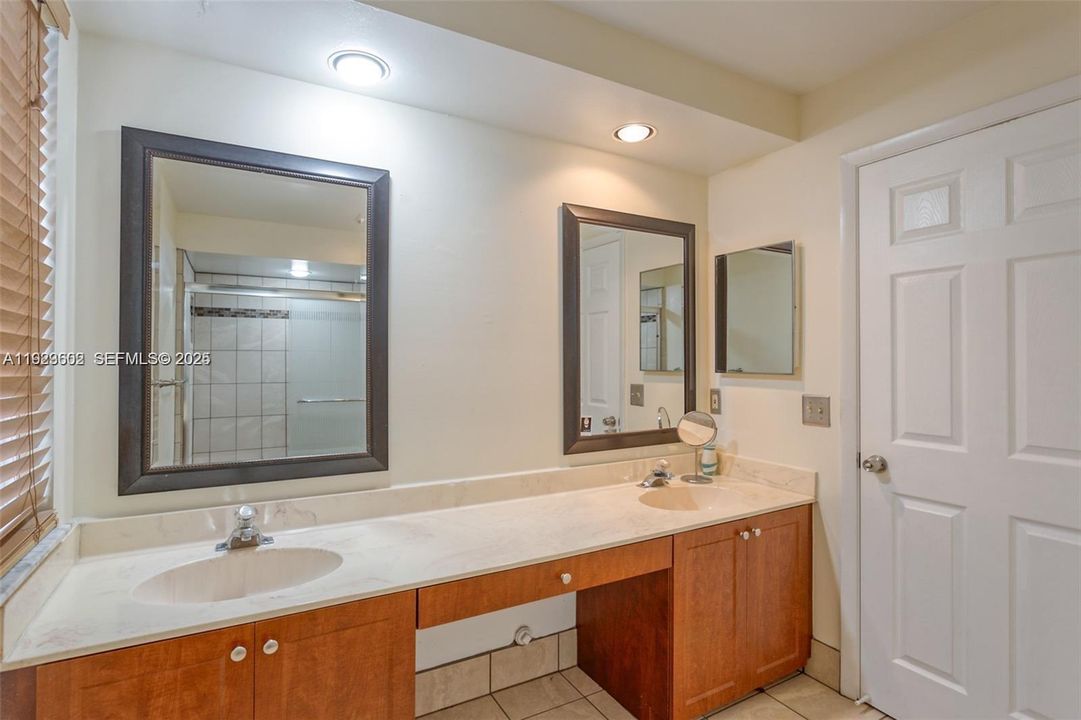 For Rent: $3,150 (3 beds, 2 baths, 1666 Square Feet)