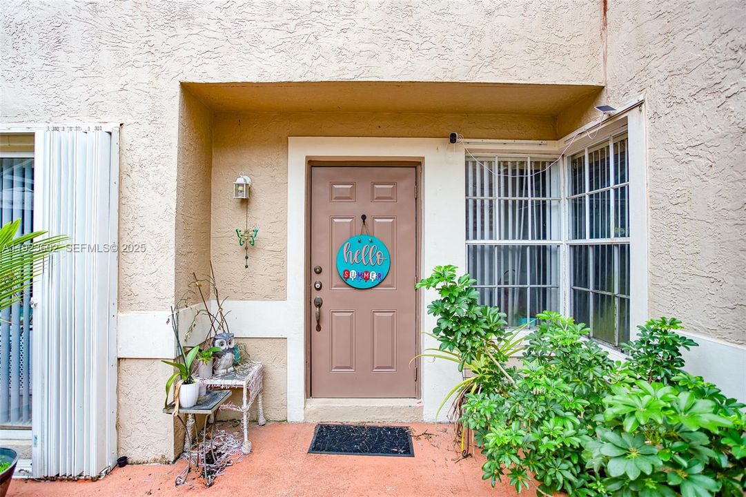 For Rent: $3,150 (3 beds, 2 baths, 1666 Square Feet)