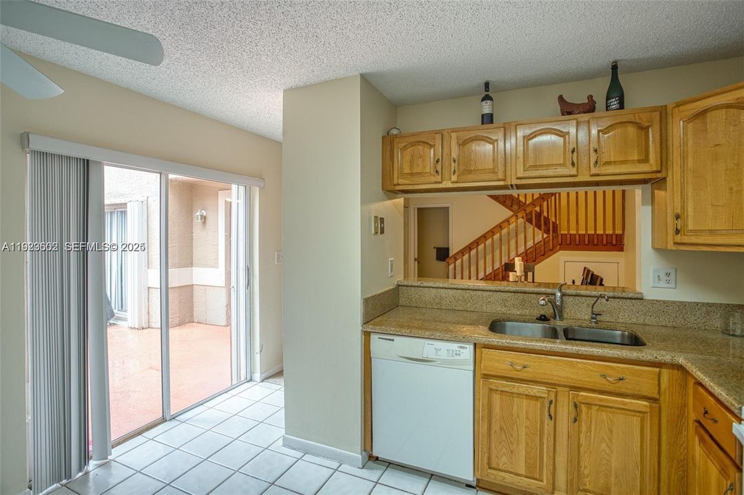 For Rent: $3,150 (3 beds, 2 baths, 1666 Square Feet)