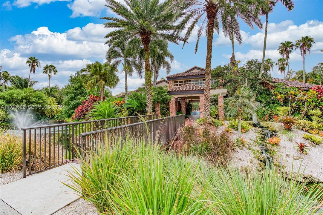 For Rent: $3,150 (3 beds, 2 baths, 1666 Square Feet)