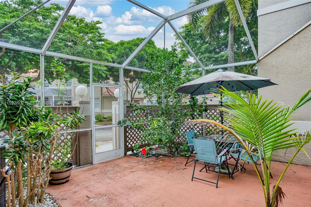 For Rent: $3,150 (3 beds, 2 baths, 1666 Square Feet)