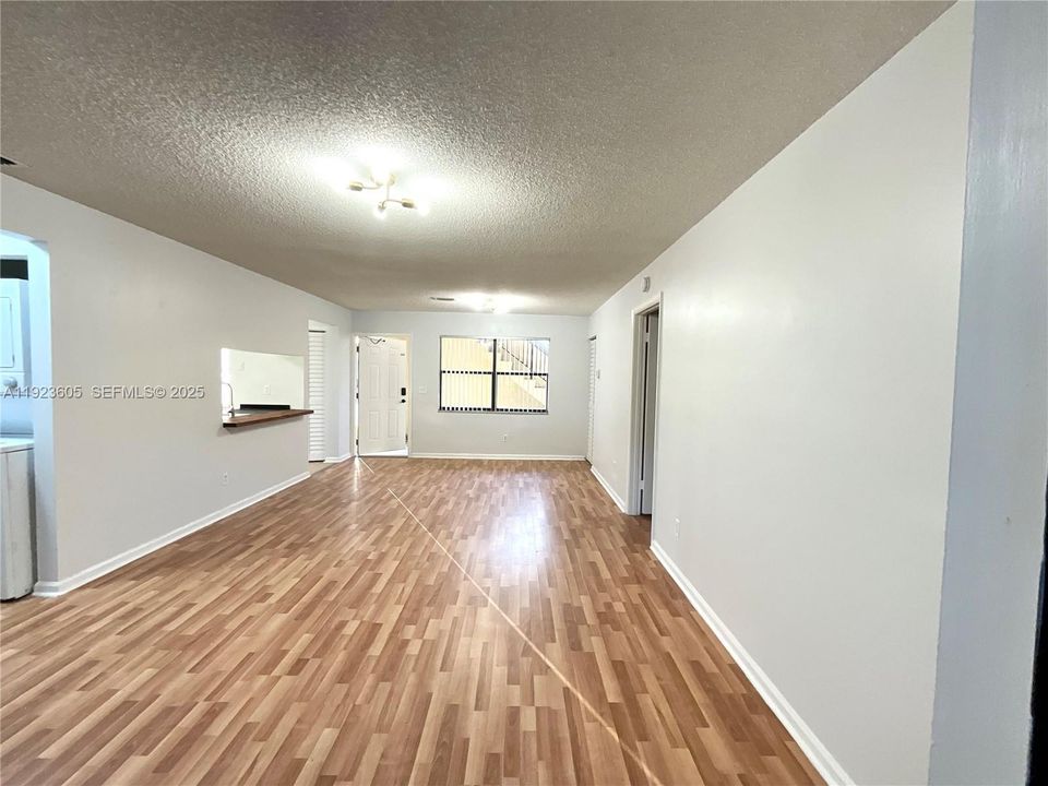 For Rent: $2,100 (2 beds, 2 baths, 850 Square Feet)