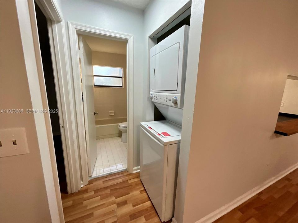 For Rent: $2,100 (2 beds, 2 baths, 850 Square Feet)