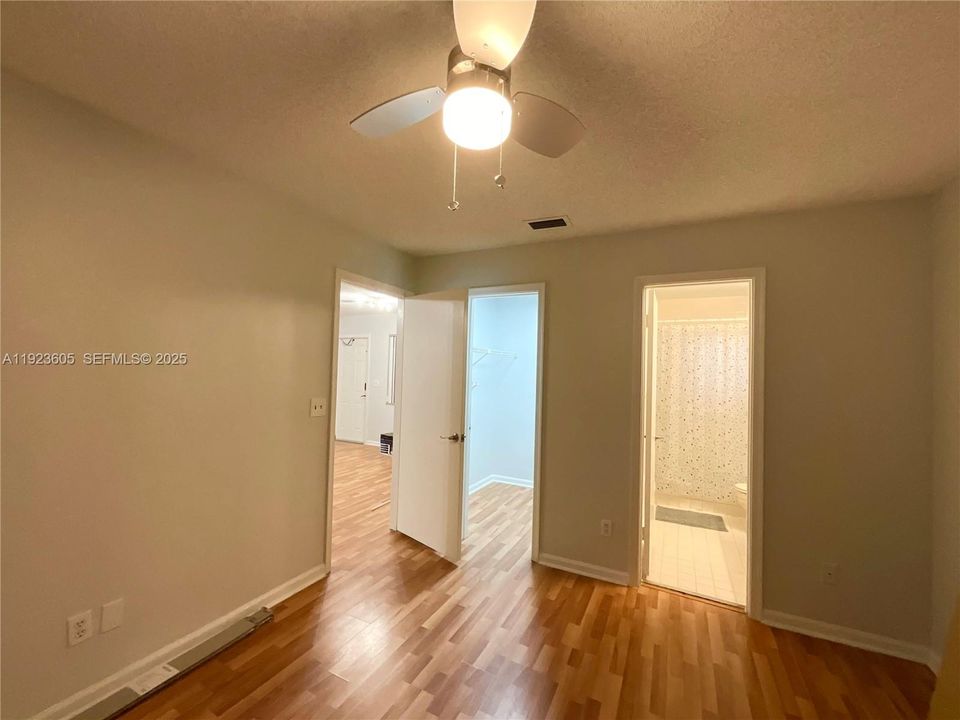 For Rent: $2,100 (2 beds, 2 baths, 850 Square Feet)