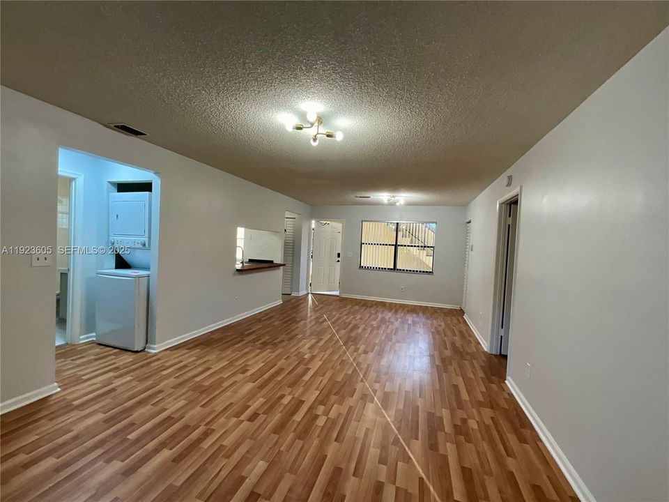 For Rent: $2,100 (2 beds, 2 baths, 850 Square Feet)