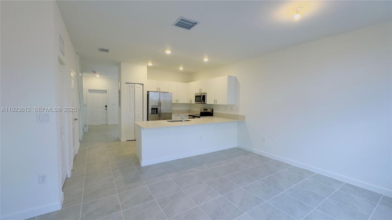 В аренду: $2,450 (3 спален, 2 ванн, 1413 Квадратных фут)