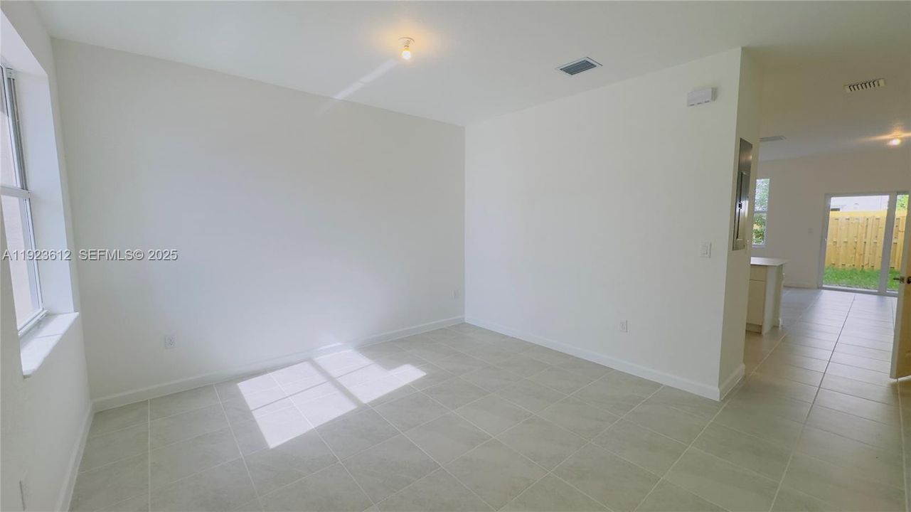 В аренду: $2,450 (3 спален, 2 ванн, 1413 Квадратных фут)