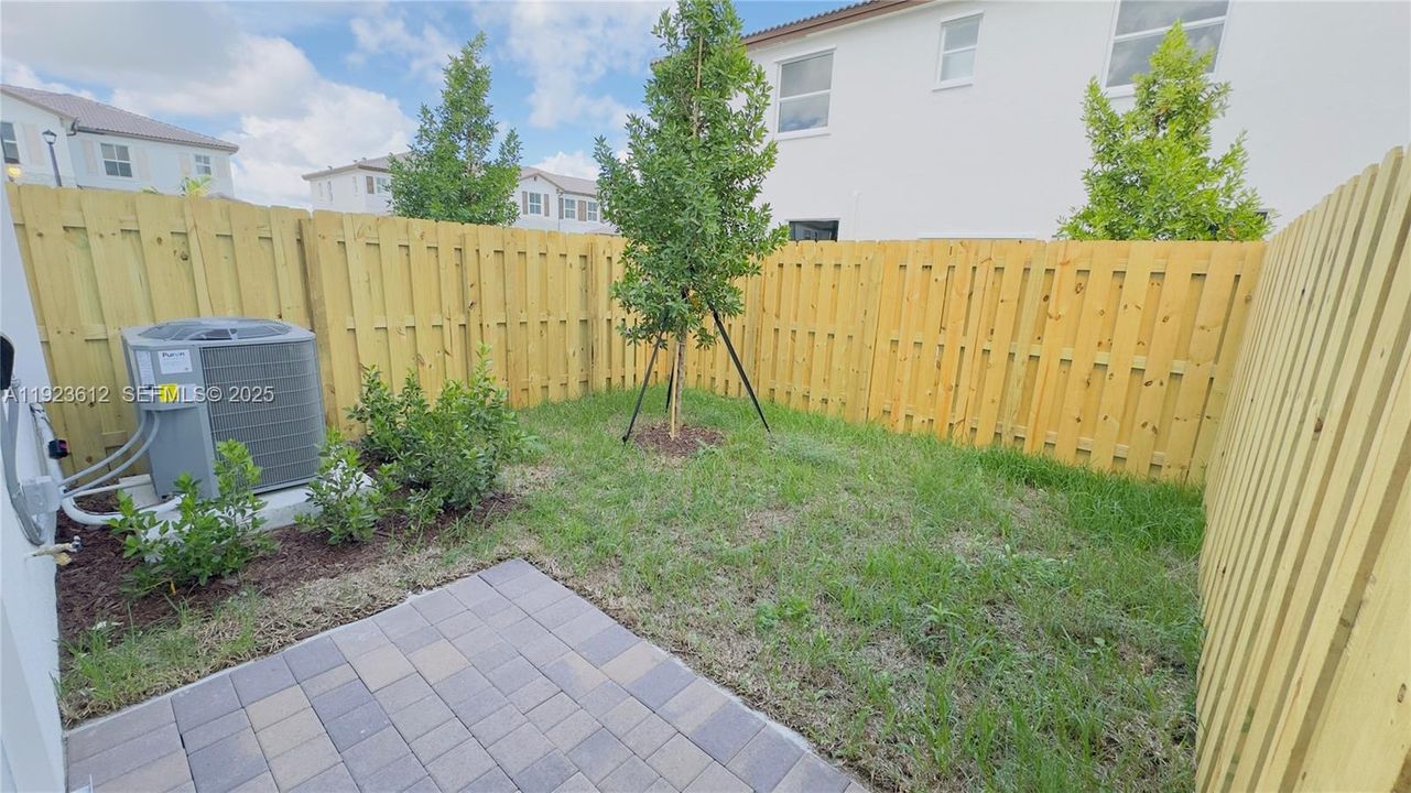 В аренду: $2,450 (3 спален, 2 ванн, 1413 Квадратных фут)