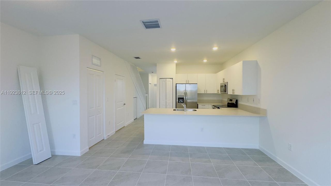 В аренду: $2,450 (3 спален, 2 ванн, 1413 Квадратных фут)