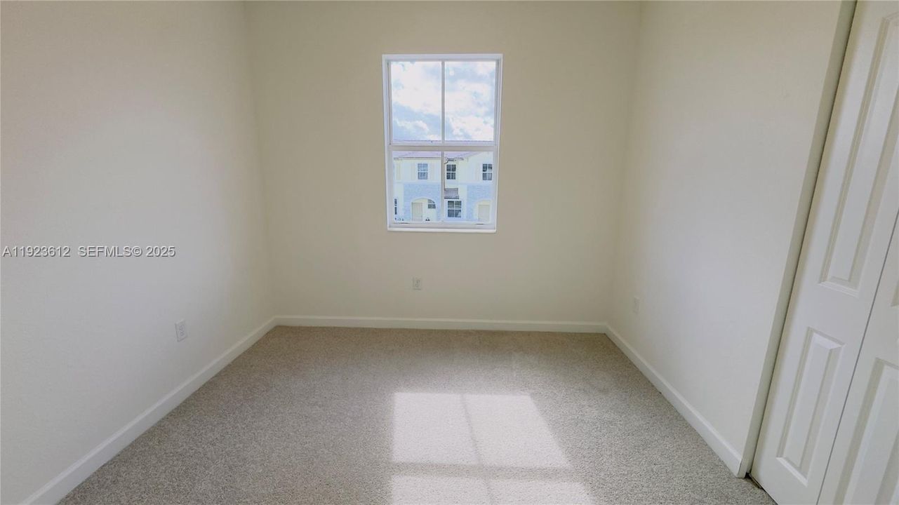 В аренду: $2,450 (3 спален, 2 ванн, 1413 Квадратных фут)