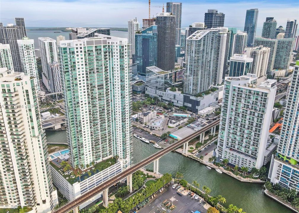 待售: $2,750,000 (3 贝兹, 3 浴室, 2289 平方英尺)