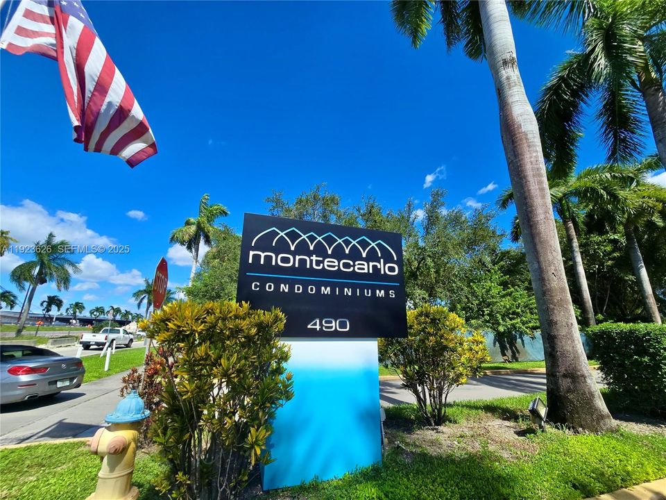 For Rent: $2,050 (2 beds, 2 baths, 1175 Square Feet)