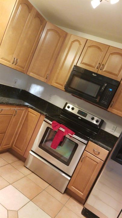 В аренду: $2,450 (3 спален, 2 ванн, 1485 Квадратных фут)