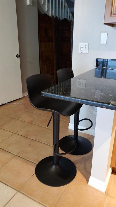 В аренду: $2,450 (3 спален, 2 ванн, 1485 Квадратных фут)