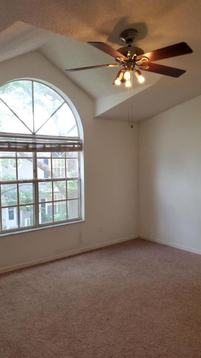 В аренду: $2,450 (3 спален, 2 ванн, 1485 Квадратных фут)