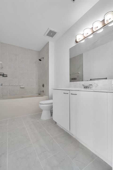 For Sale: $349,000 (1 beds, 1 baths, 620 Square Feet)