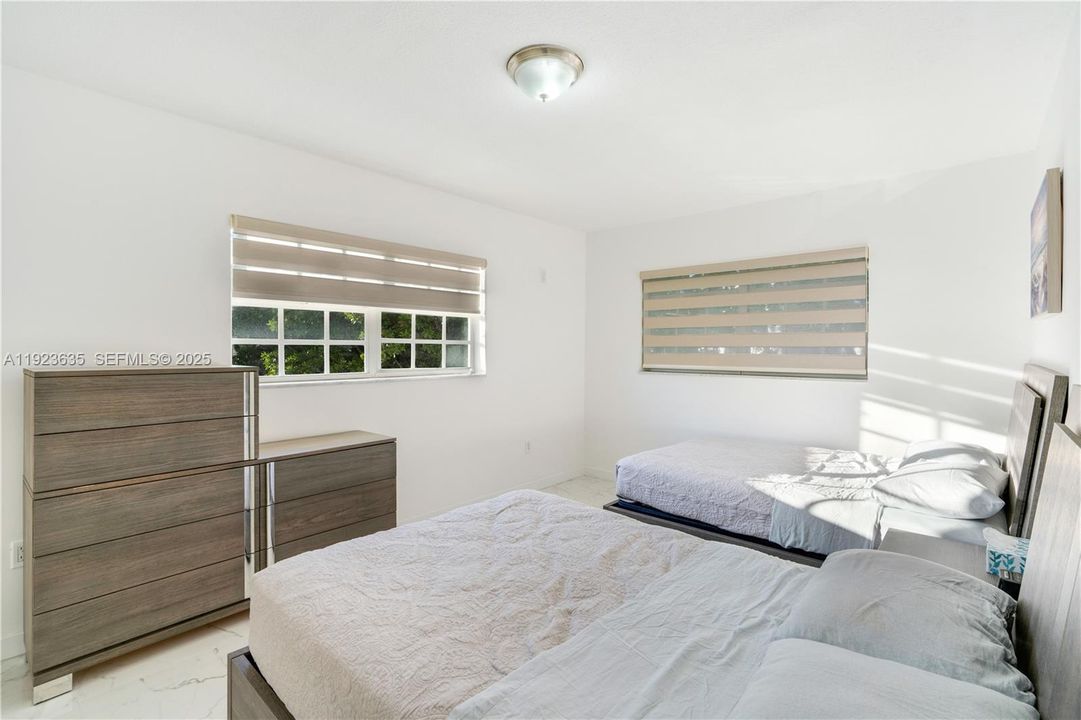 出租: $4,650 (2 贝兹, 2 浴室, 1560 平方英尺)