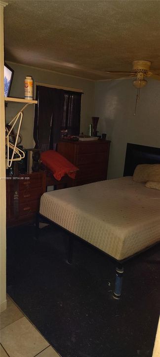 Active With Contract: $289,000 (2 beds, 1 baths, 1010 Square Feet)