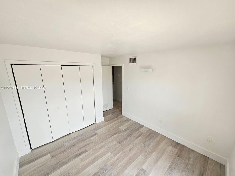 For Rent: $2,100 (2 beds, 1 baths, 631 Square Feet)