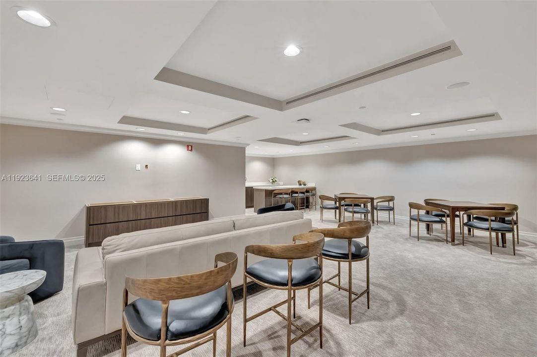 待售: $1,399,000 (2 贝兹, 2 浴室, 2070 平方英尺)