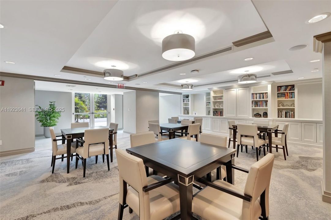 待售: $1,399,000 (2 贝兹, 2 浴室, 2070 平方英尺)