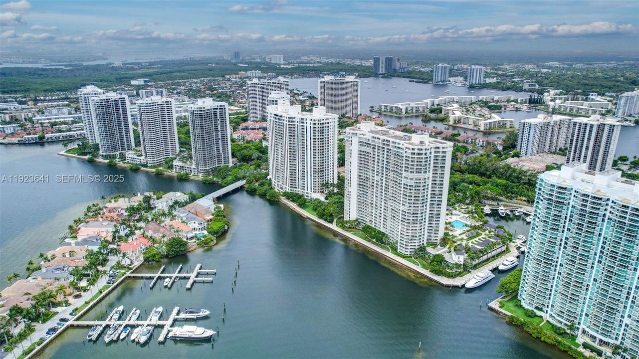 待售: $1,399,000 (2 贝兹, 2 浴室, 2070 平方英尺)