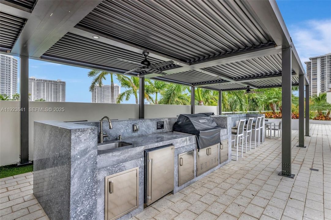 待售: $1,399,000 (2 贝兹, 2 浴室, 2070 平方英尺)