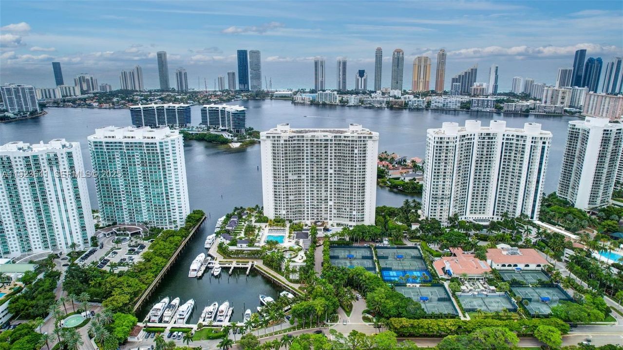 待售: $1,399,000 (2 贝兹, 2 浴室, 2070 平方英尺)