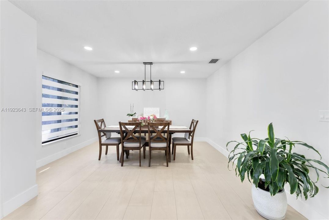 For Sale: $779,000 (3 beds, 2 baths, 1824 Square Feet)