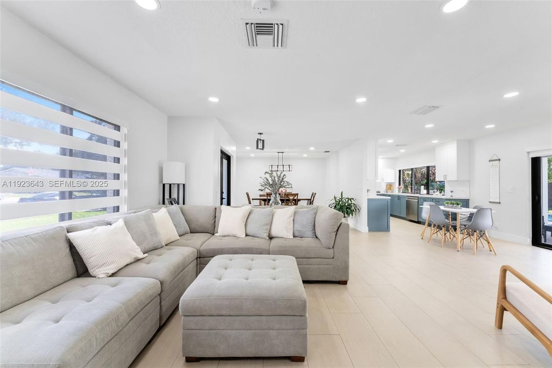 For Sale: $779,000 (3 beds, 2 baths, 1824 Square Feet)