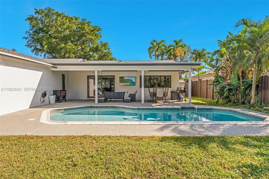 For Sale: $779,000 (3 beds, 2 baths, 1824 Square Feet)