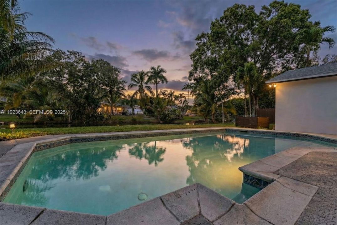 For Sale: $779,000 (3 beds, 2 baths, 1824 Square Feet)